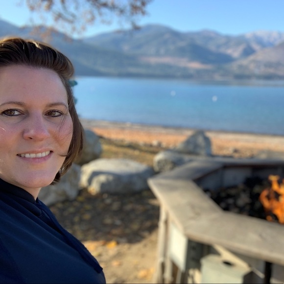 Meet your Posher, Kimberly - Picture 1 of 1